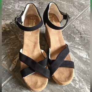 Toms Sandals Womens Sz 10 W Black Tan Sienna Wedge Heels Espadrille‎ Ankle Strap
